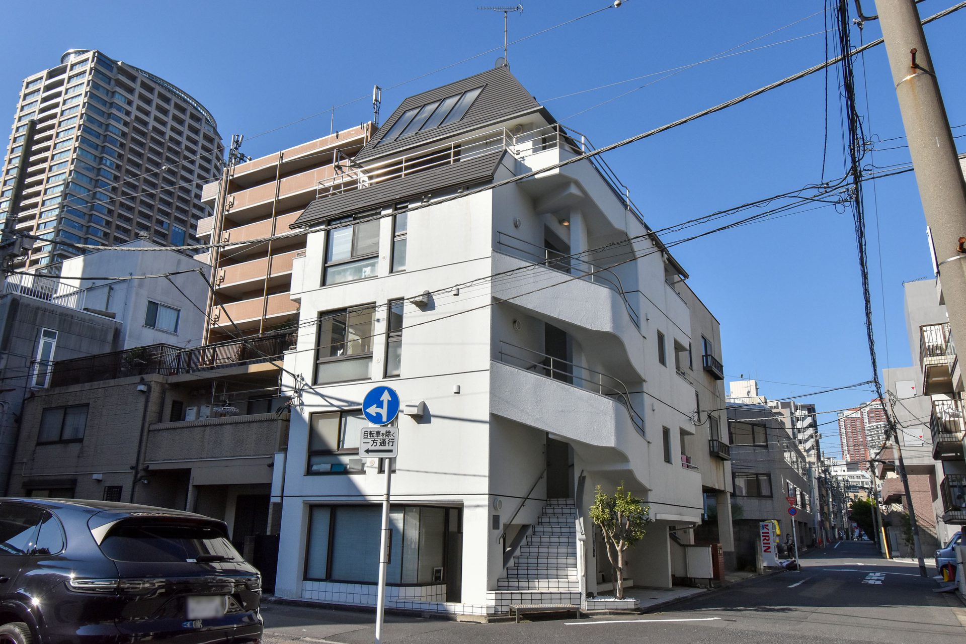 クレール東麻布401号室